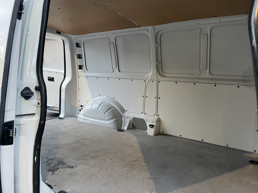 b2cauto.fr_VW_Combi_T5_Transporteur_vehicule_occasion_Castres_Utilitaire