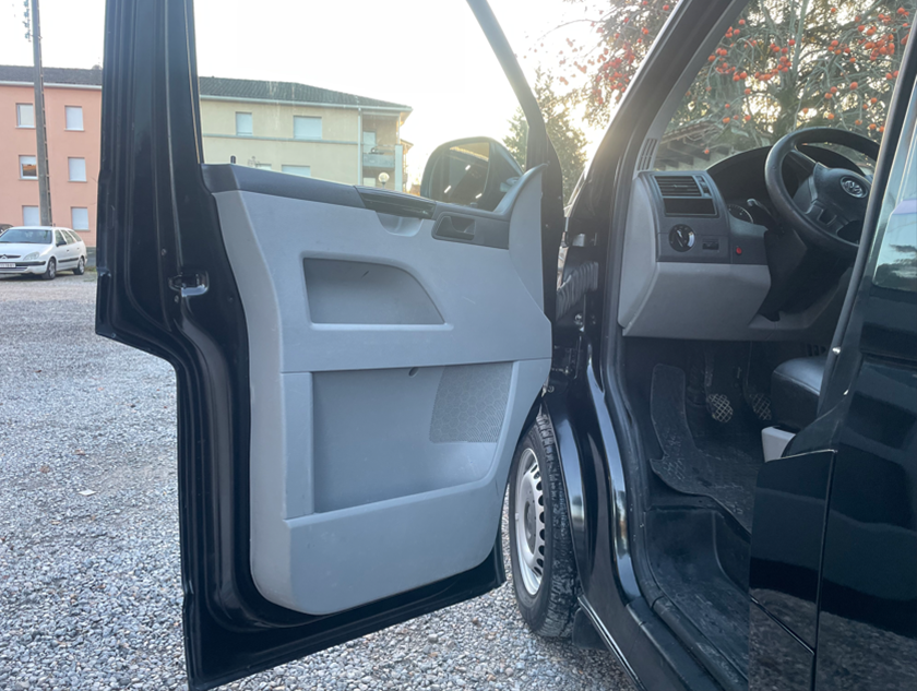 b2cauto.fr_VW_Combi_T5_Transporteur_vehicule_occasion_Castres_Utilitaire