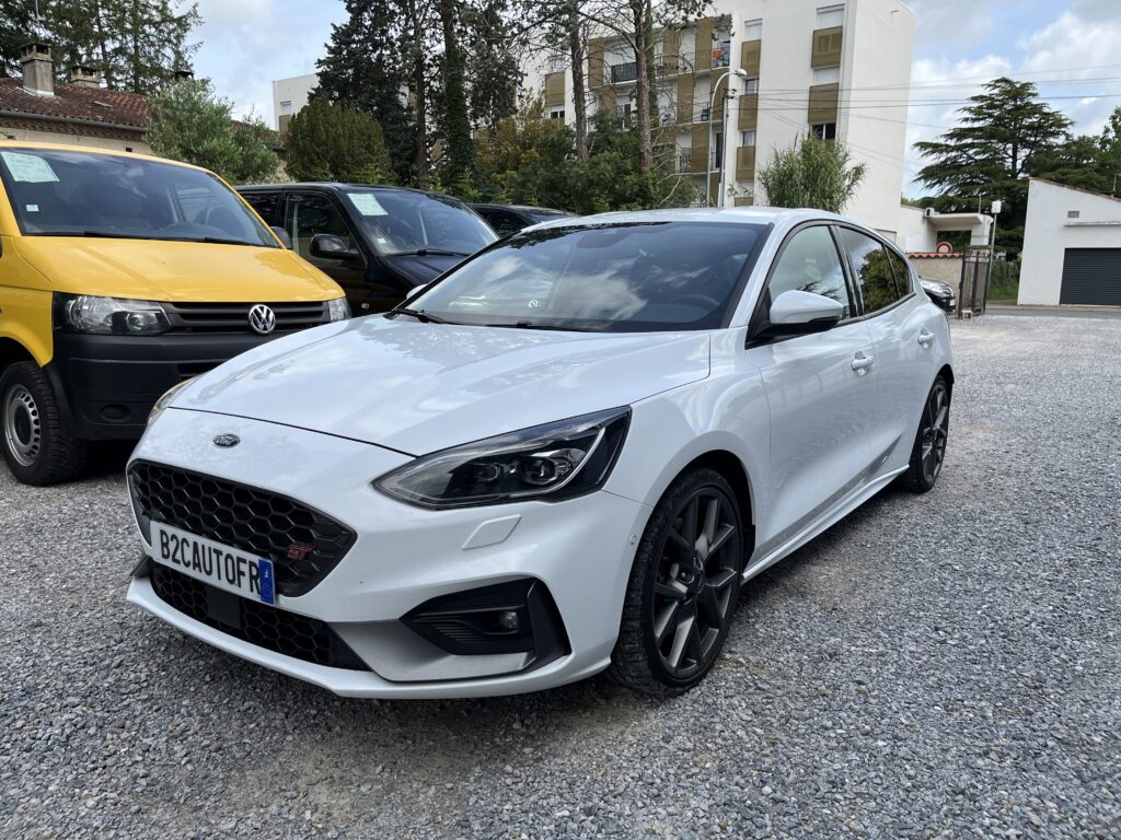 b2cautofr_Ford-Focus_vehicule_occasion_Castres_1