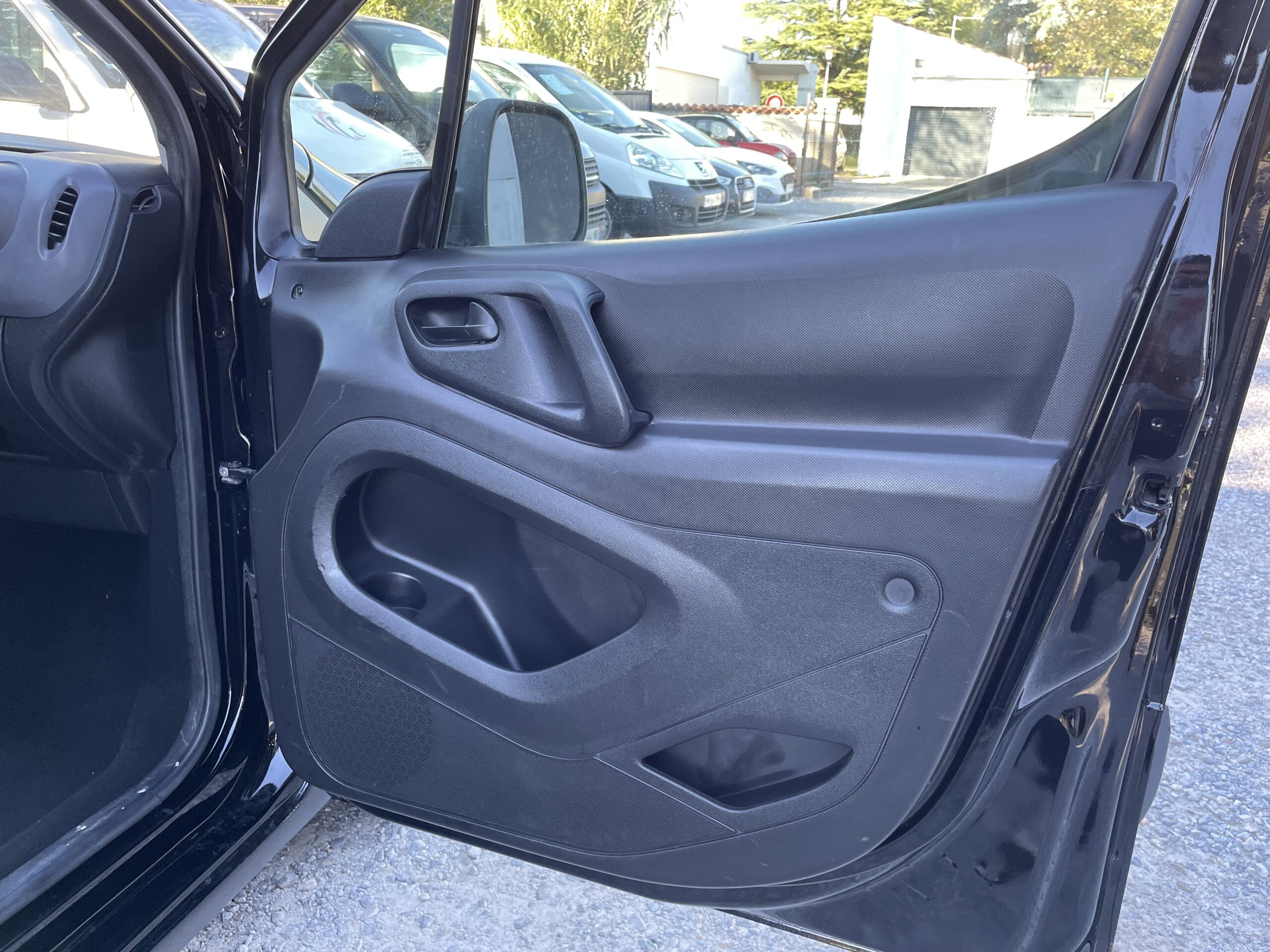 b2cauto.fr_Citroen-Berlingo_vehicule_occasion_Castres_Utilitaire